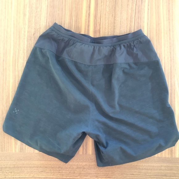 Lululemon linerless shorts - Picture 4 of 7